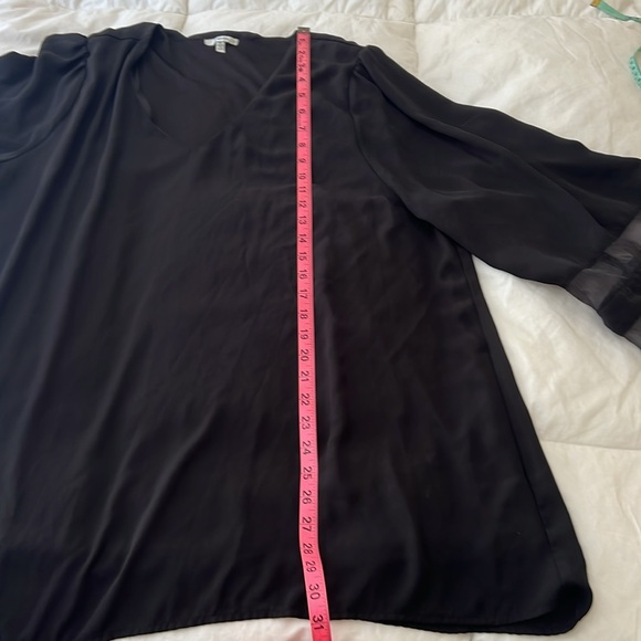 Black Blouse Fully Lined VNeck Bell Sleeves Beautiful Tailored Blouse EUC SZ 3X - Picture 9 of 12